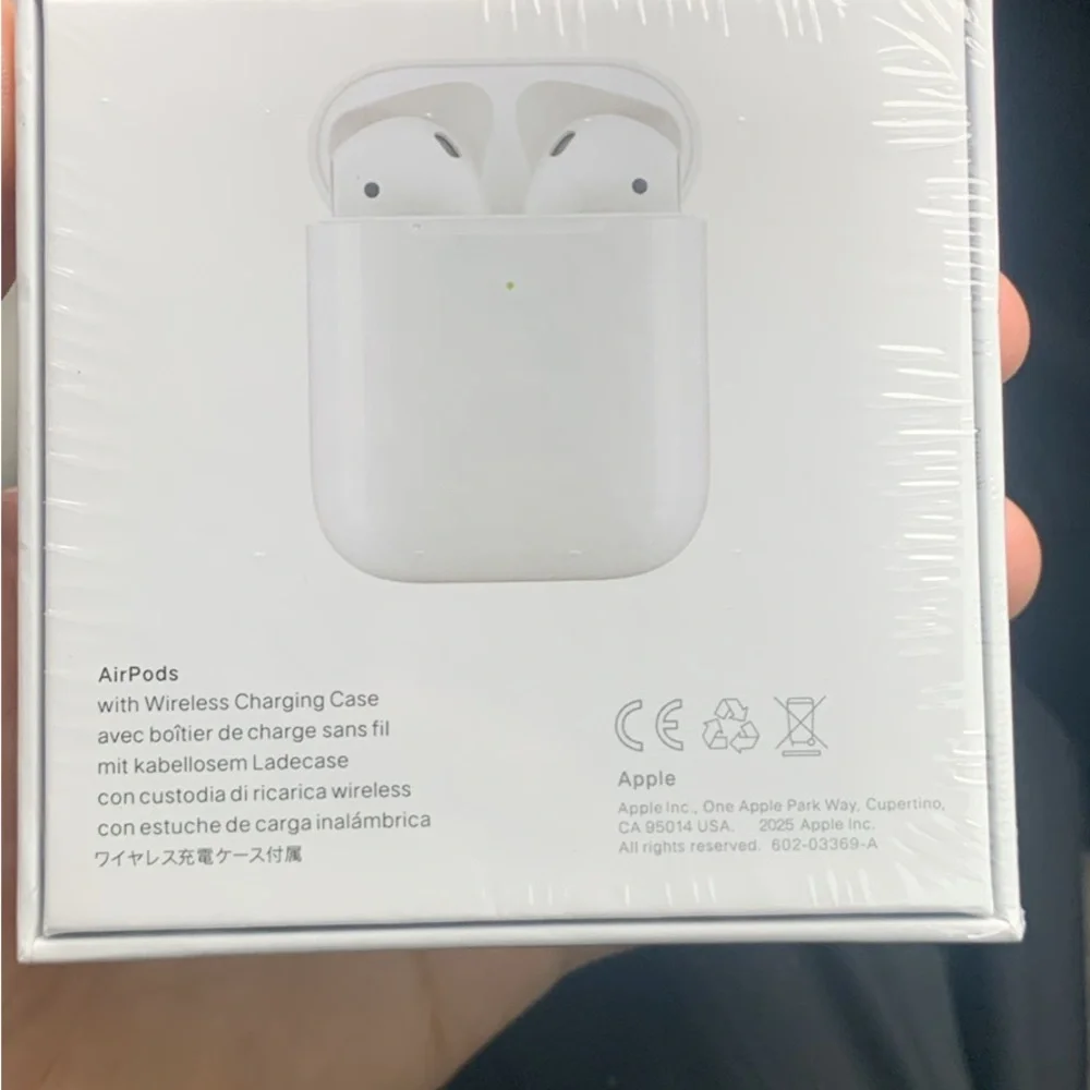 Apple Wireless Earbuds - White
